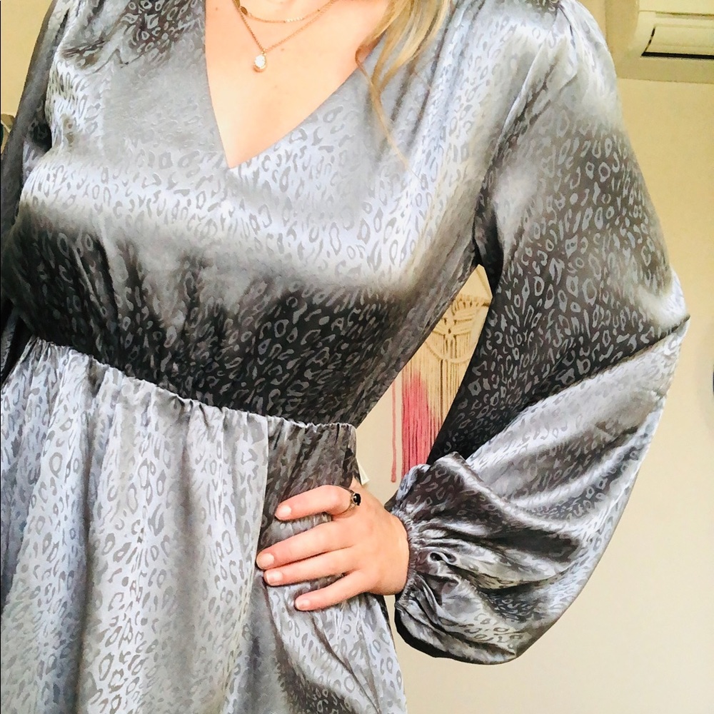 👑Chrome Jacquard Leopard Print Satin Mini Dress - Picture 5 of 8